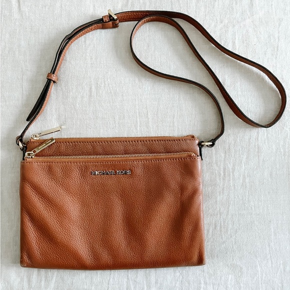 Michael Kors crossbody purse - Picture 12 of 14